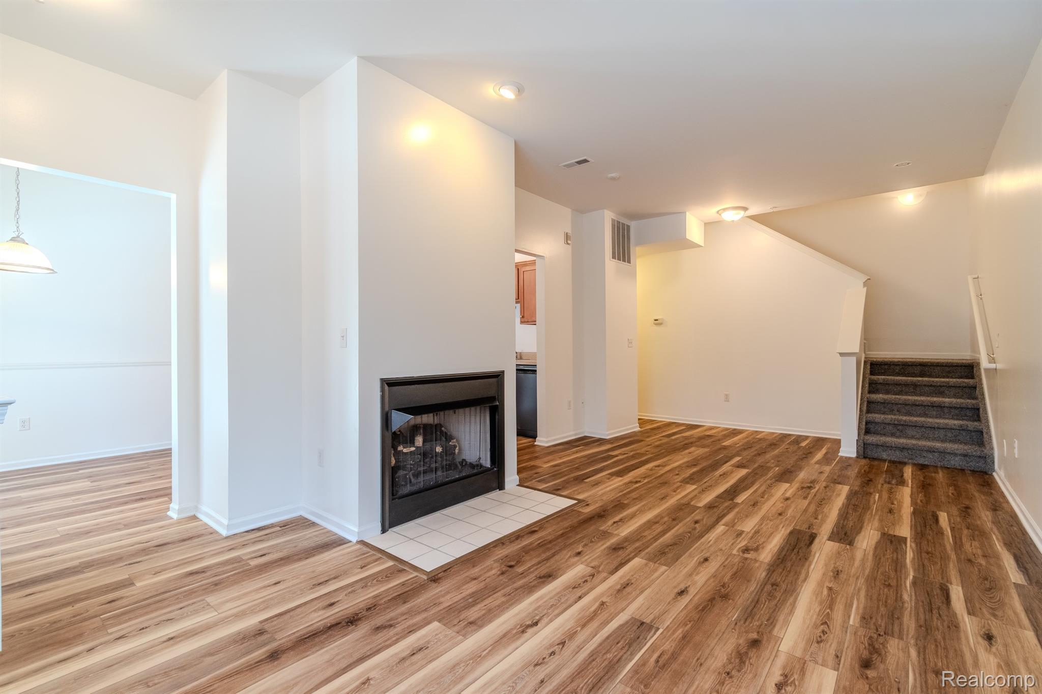 39696 Rockcrest Lane