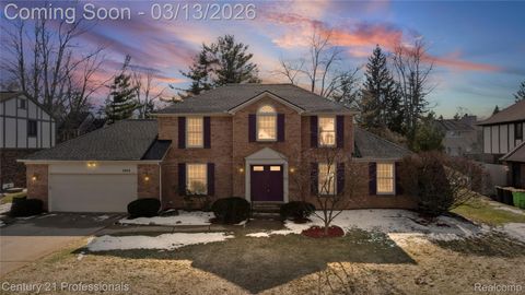 2824 Hunter Heights Drive West Bloomfield Charter Township MI 48324