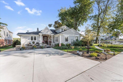 Photo for 29495 E River Road