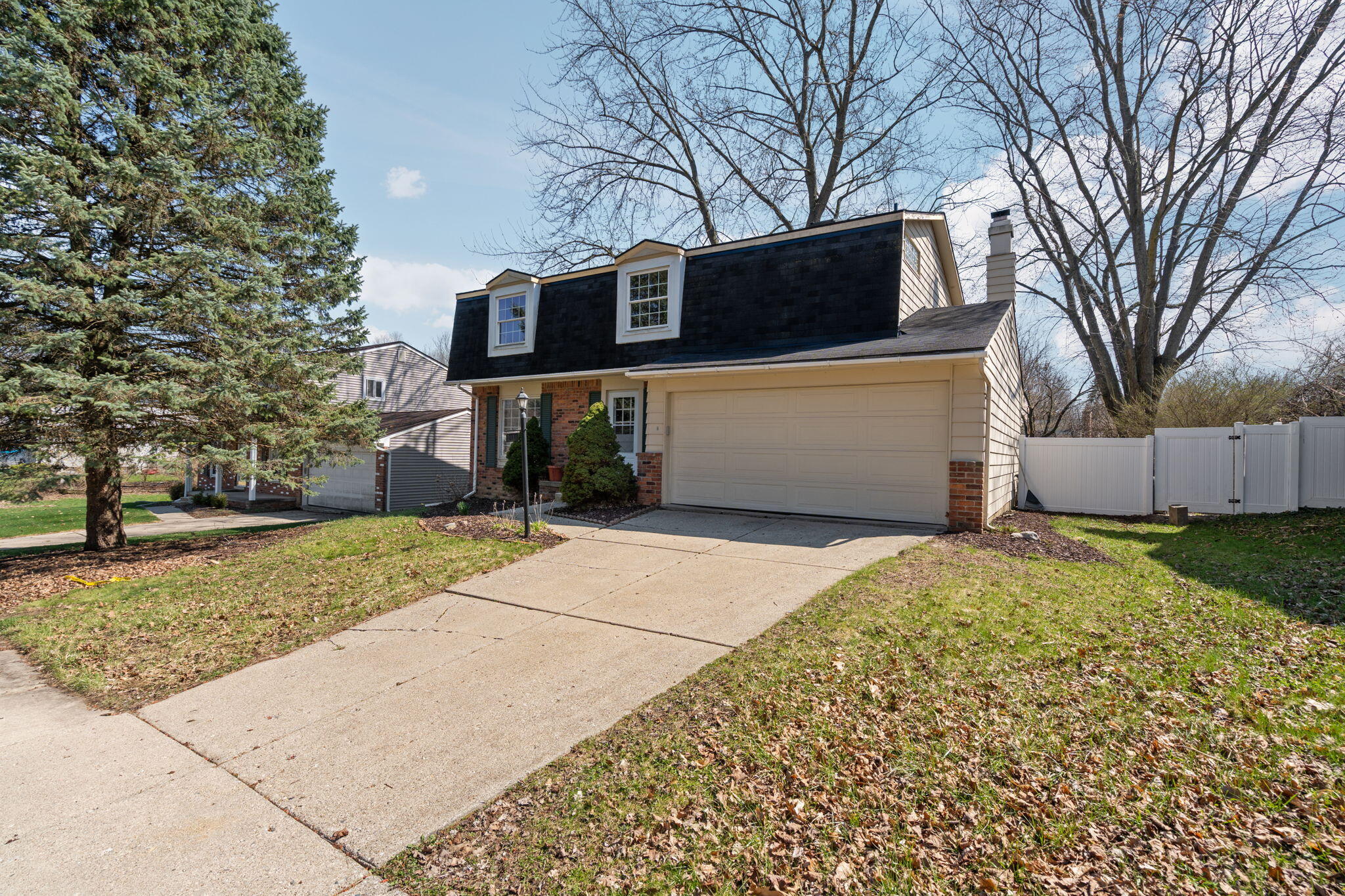 2431 Roanoke Drive