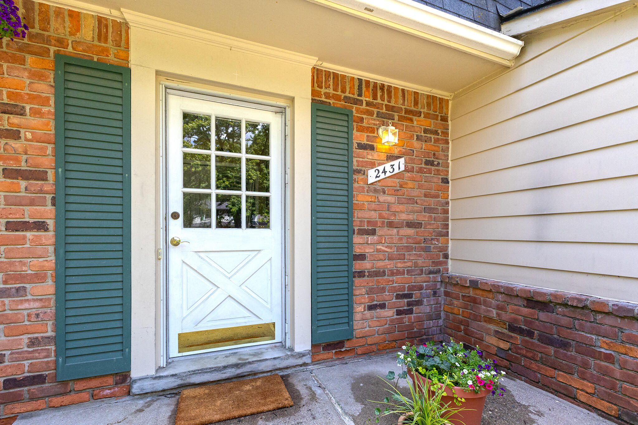 2431 Roanoke Drive