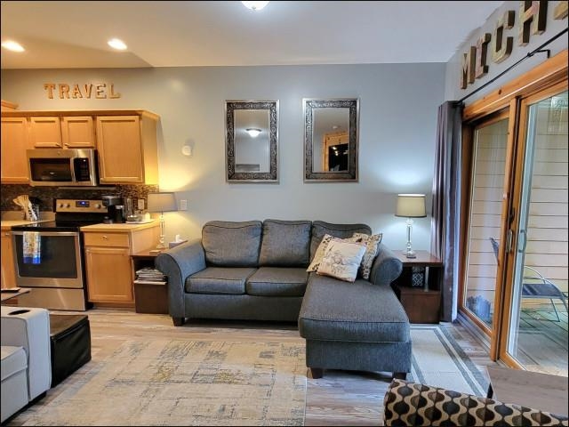 2100 W Schuss Mountain Drive