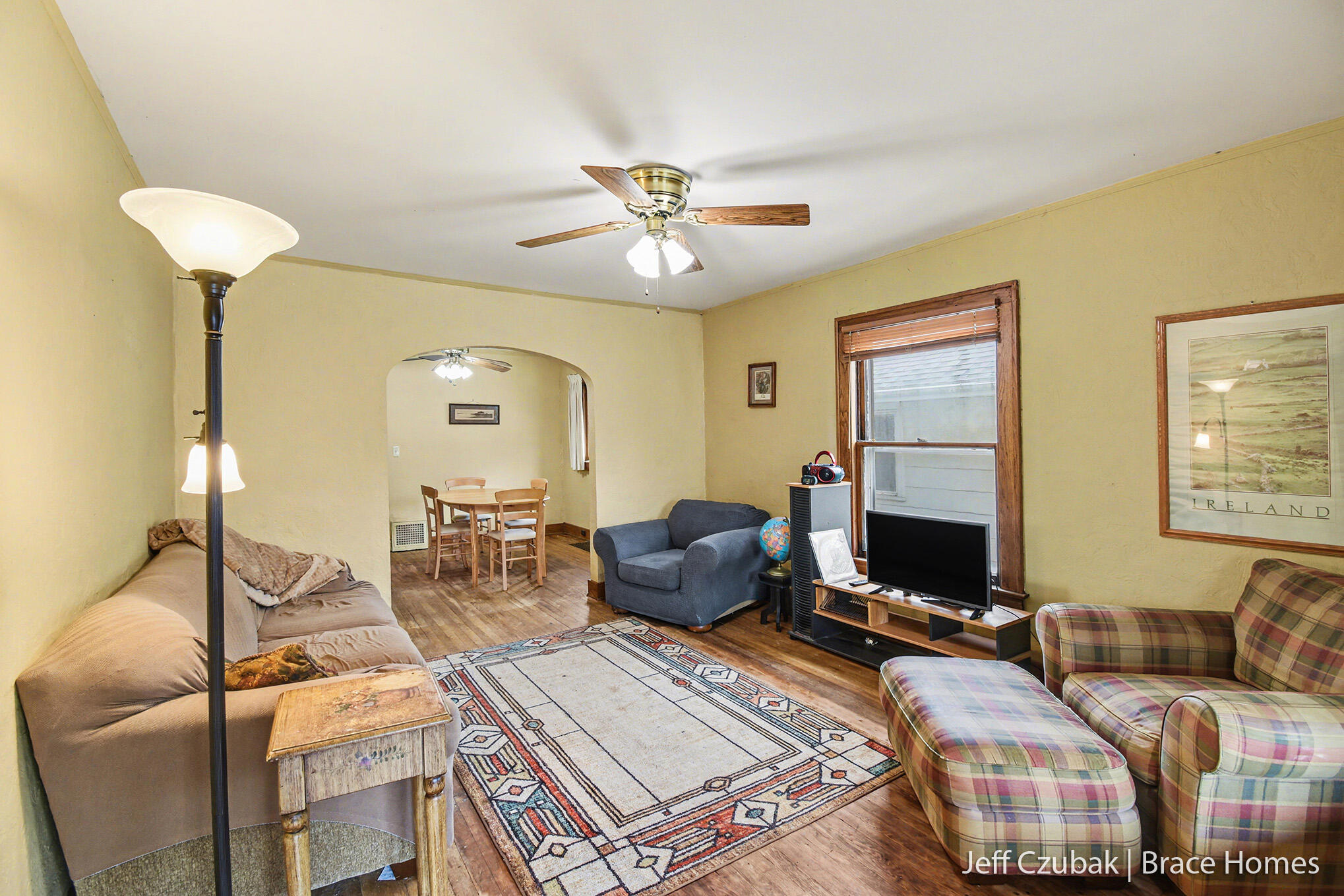 26 Burr Oak Street NW