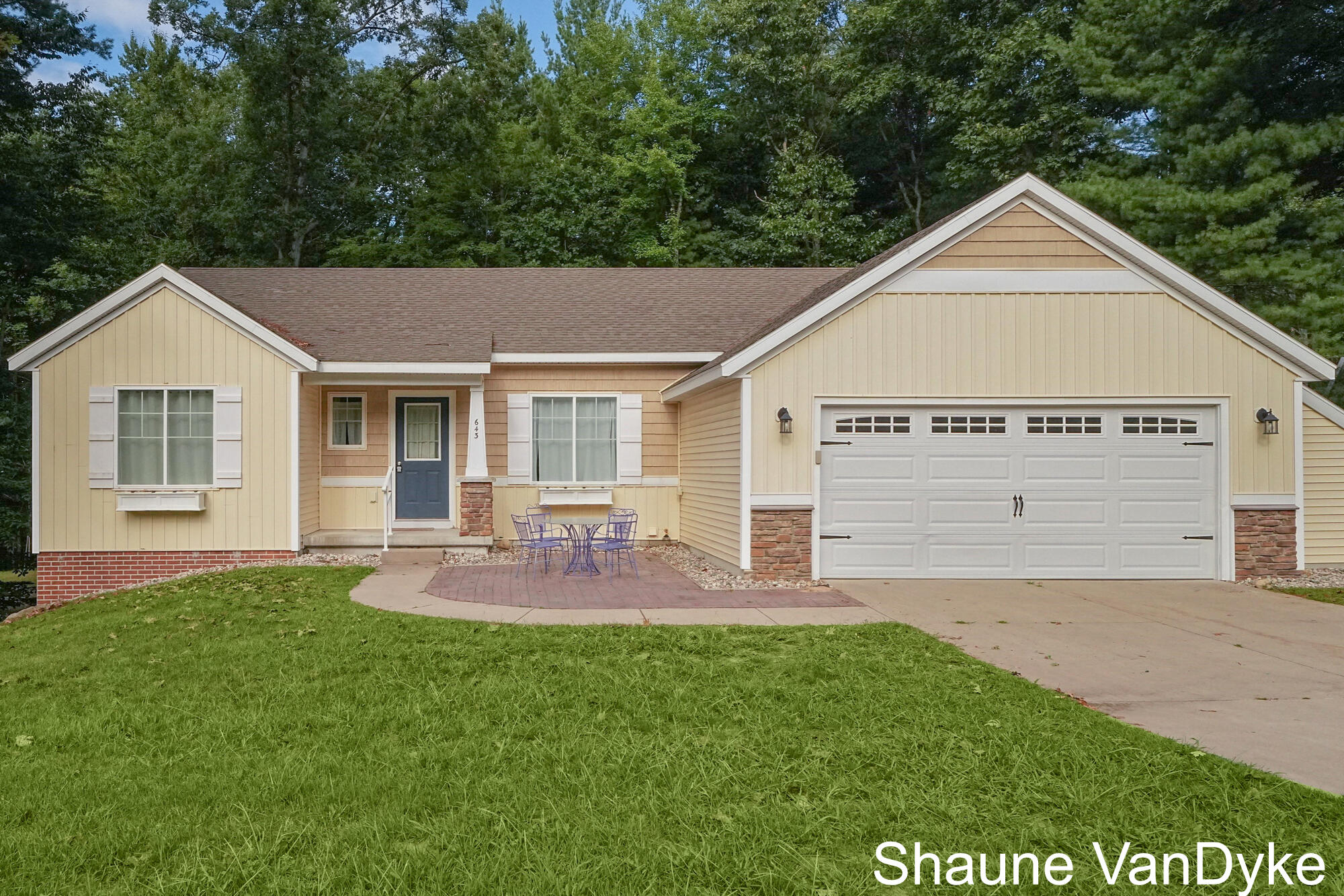 643 N River Hills Drive