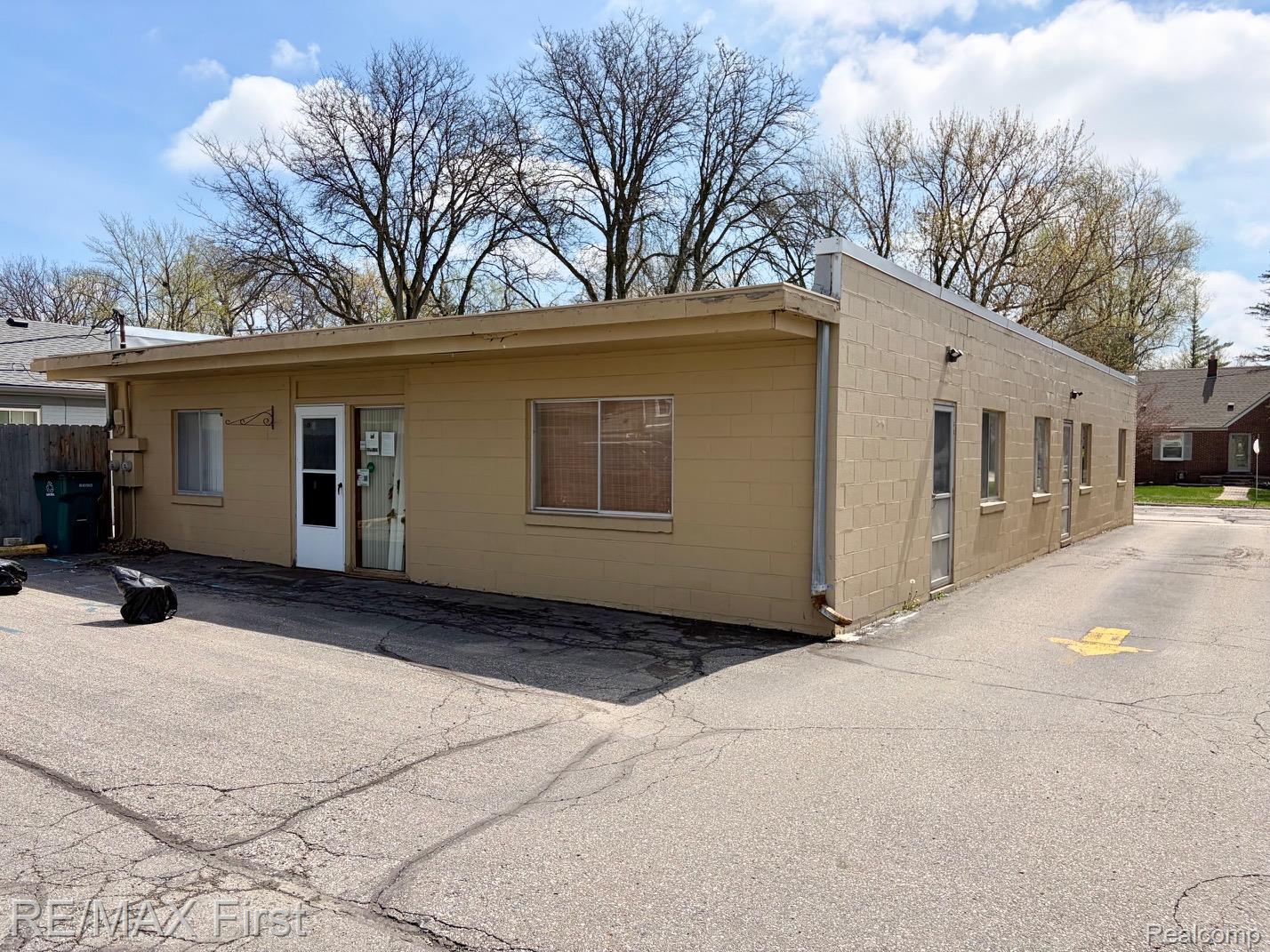 1112 Catalpa Drive