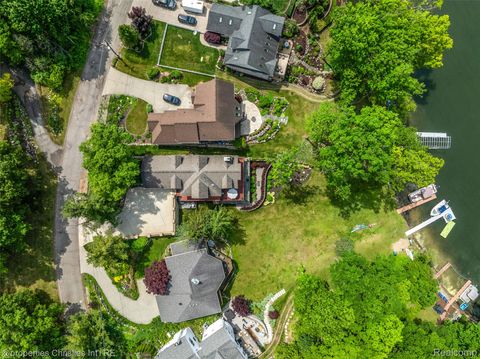 Tiny photo for 1739 Ridge Road, White Lake Charter Township, MI 48383 (MLS # 20251060982)