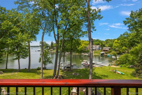 Tiny photo for 1739 Ridge Road, White Lake Charter Township, MI 48383 (MLS # 20251060982)