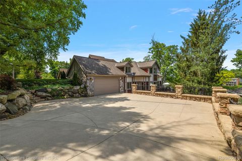 Tiny photo for 1739 Ridge Road, White Lake Charter Township, MI 48383 (MLS # 20251060982)