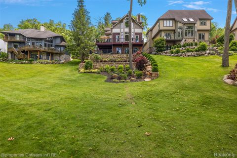 Tiny photo for 1739 Ridge Road, White Lake Charter Township, MI 48383 (MLS # 20251060982)