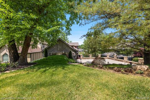 Tiny photo for 1739 Ridge Road, White Lake Charter Township, MI 48383 (MLS # 20251060982)