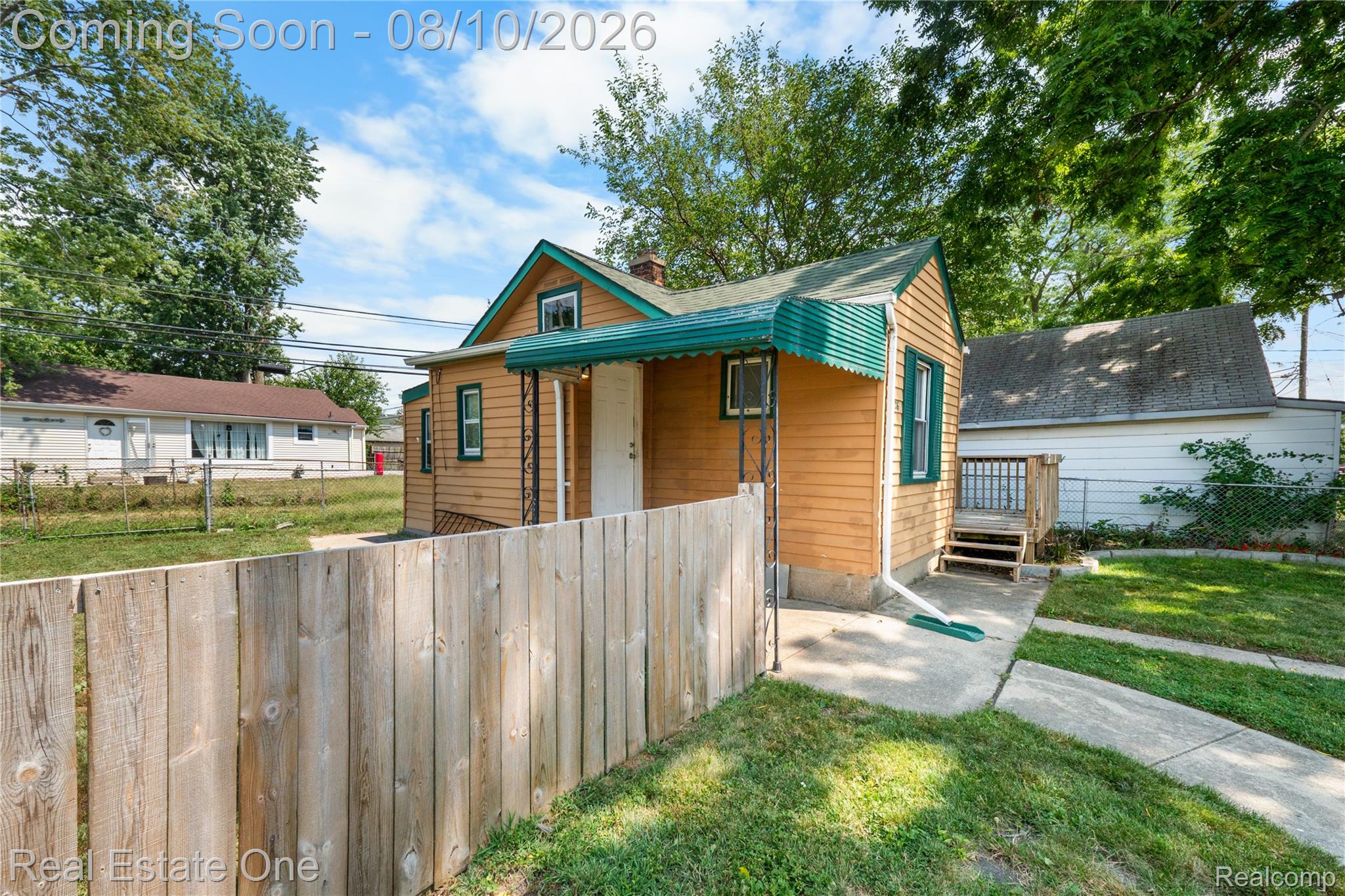 1326 Montie Road