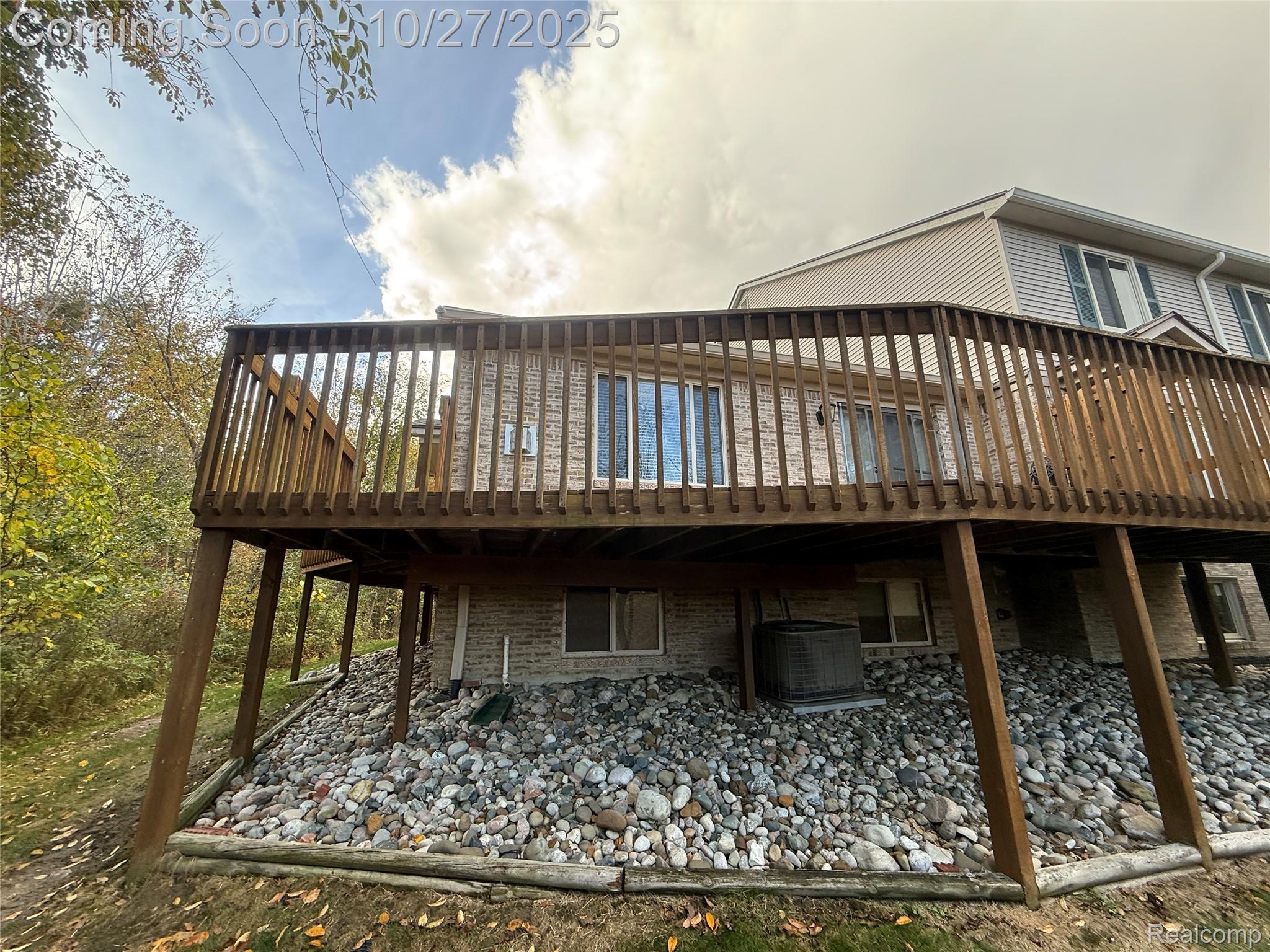 1023 Old Leake Court