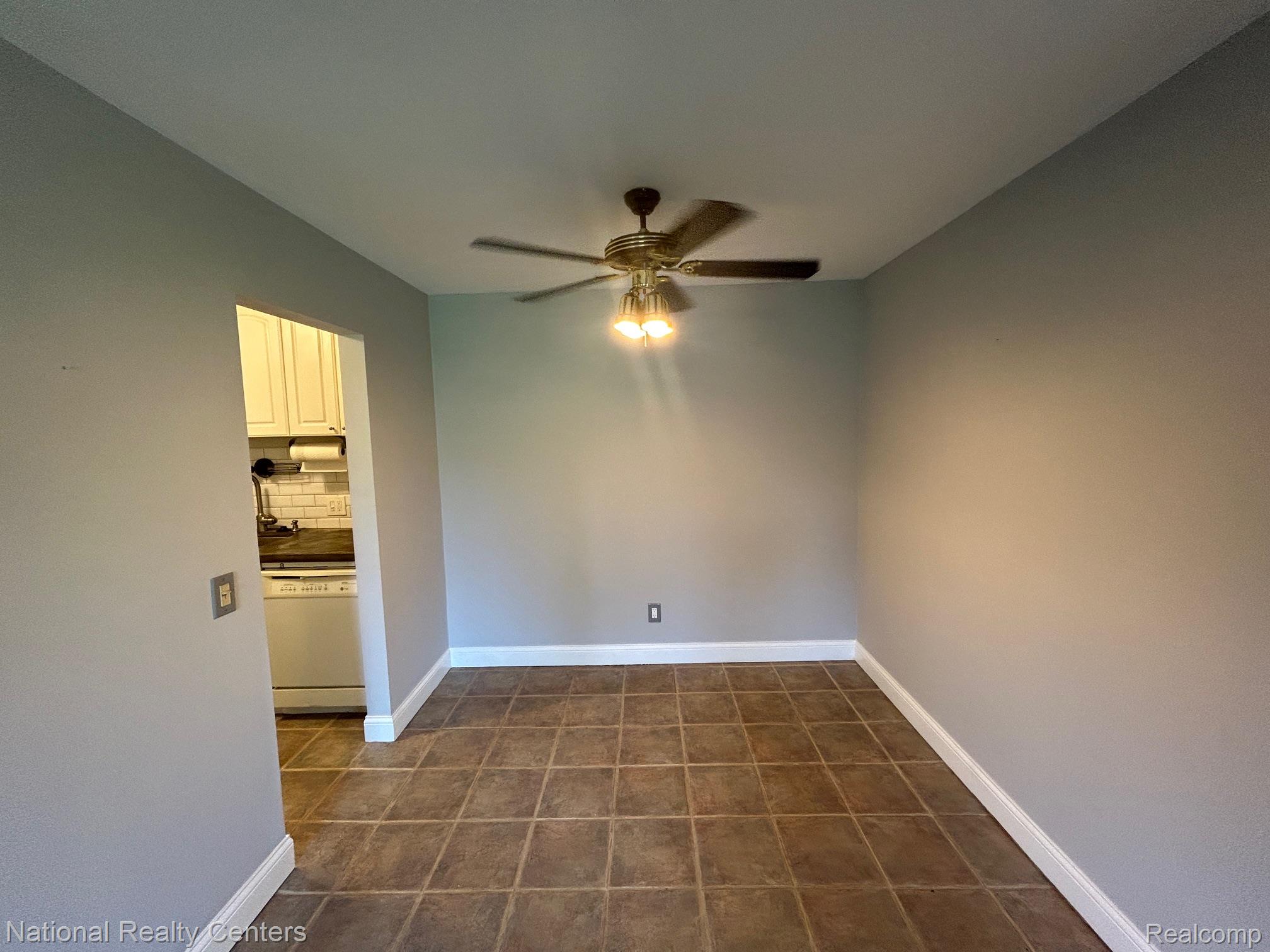 683 E Fox Hills Drive 68