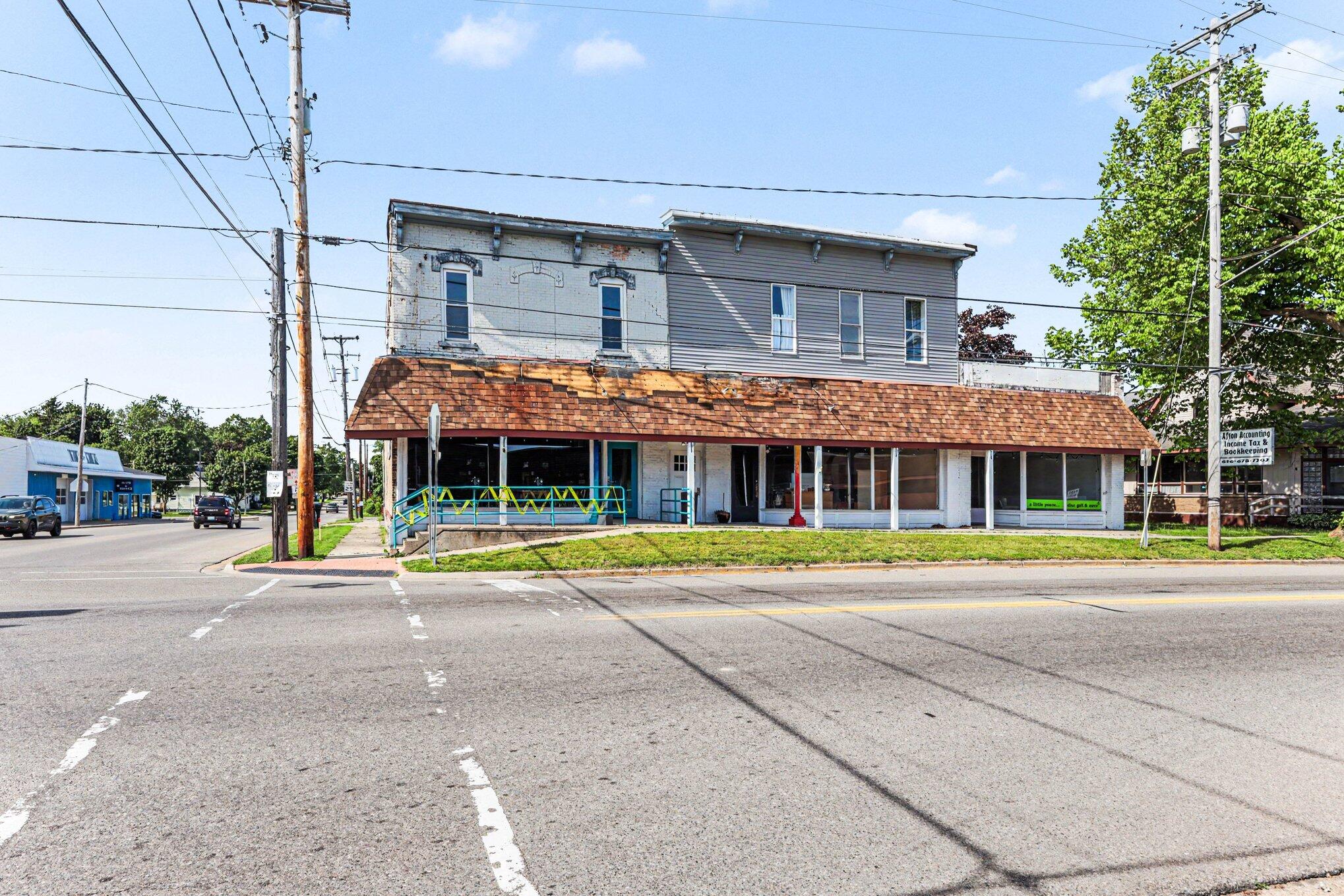 7 E Muskegon Street