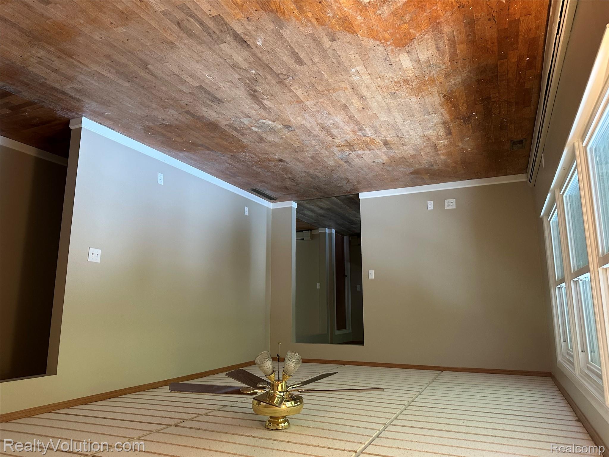 2053 Lillian Drive