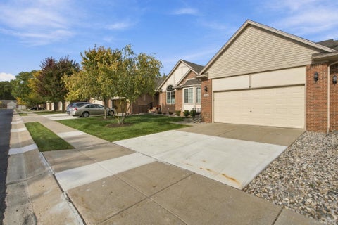 Tiny photo for 28201 Cottonwood Court, Chesterfield Township, MI 48047 (MLS # 58050224771)
