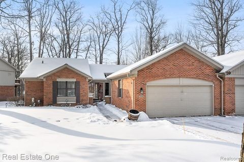 Photo of 7086 Danbrooke Court, West Bloomfield Charter Township, MI 48322 (MLS # 20261004671)
