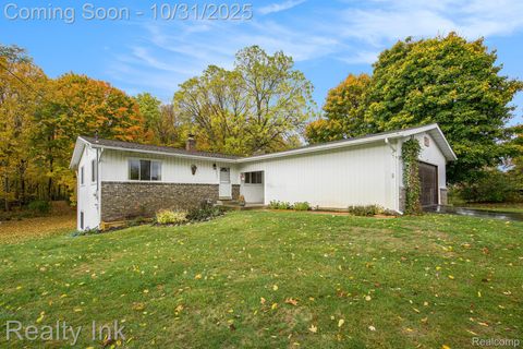10484 Campbell Drive Hamburg Township MI 48139