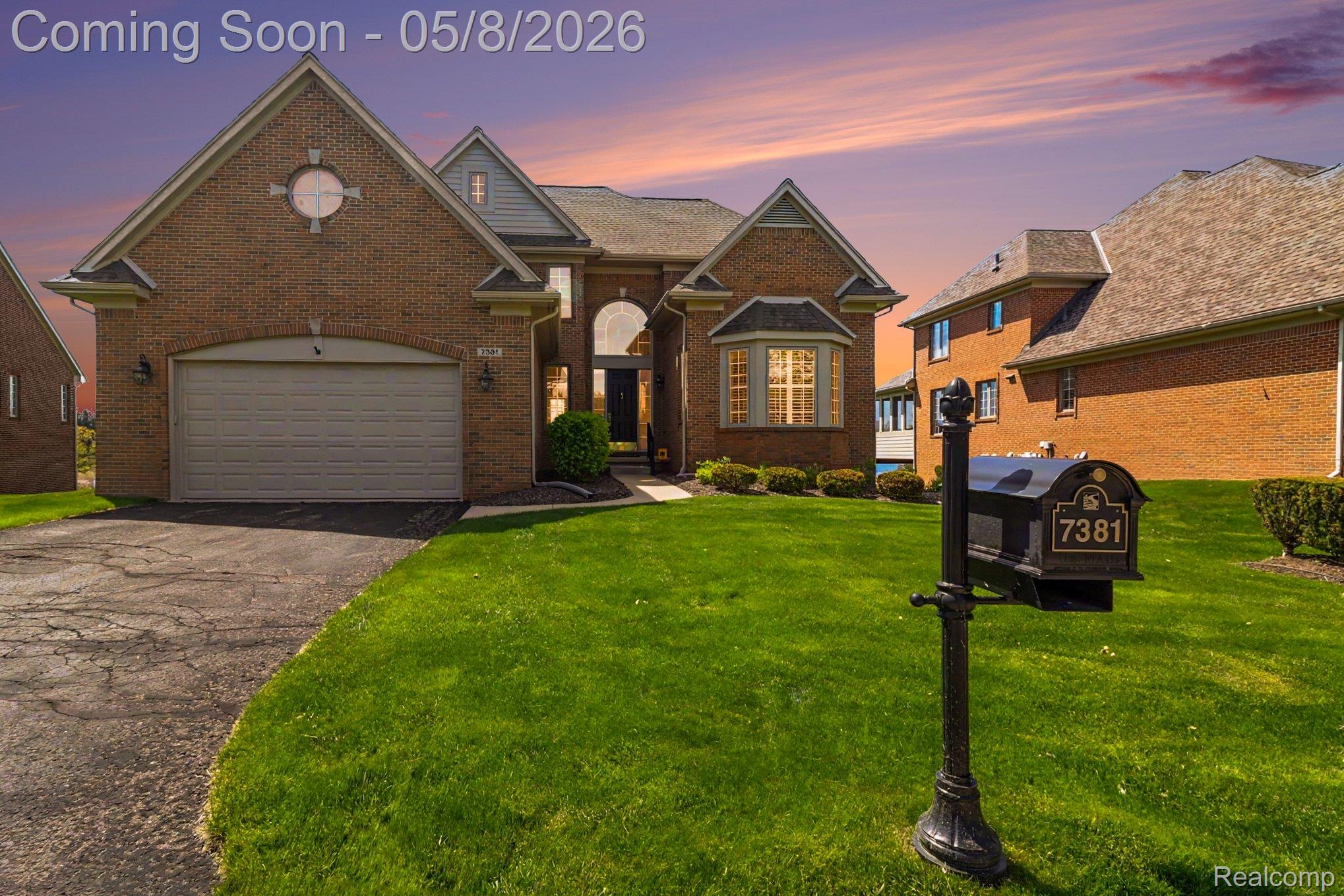 7381 Pine Vista Drive