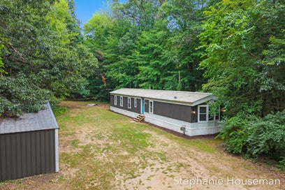 8394 Nugent Avenue NE Grattan Township MI 49341