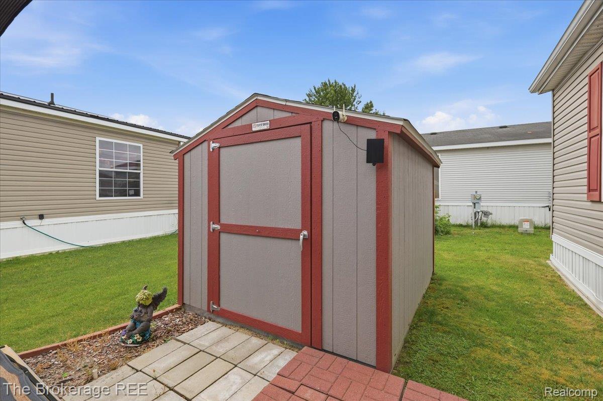 9542 Foxwell Circle