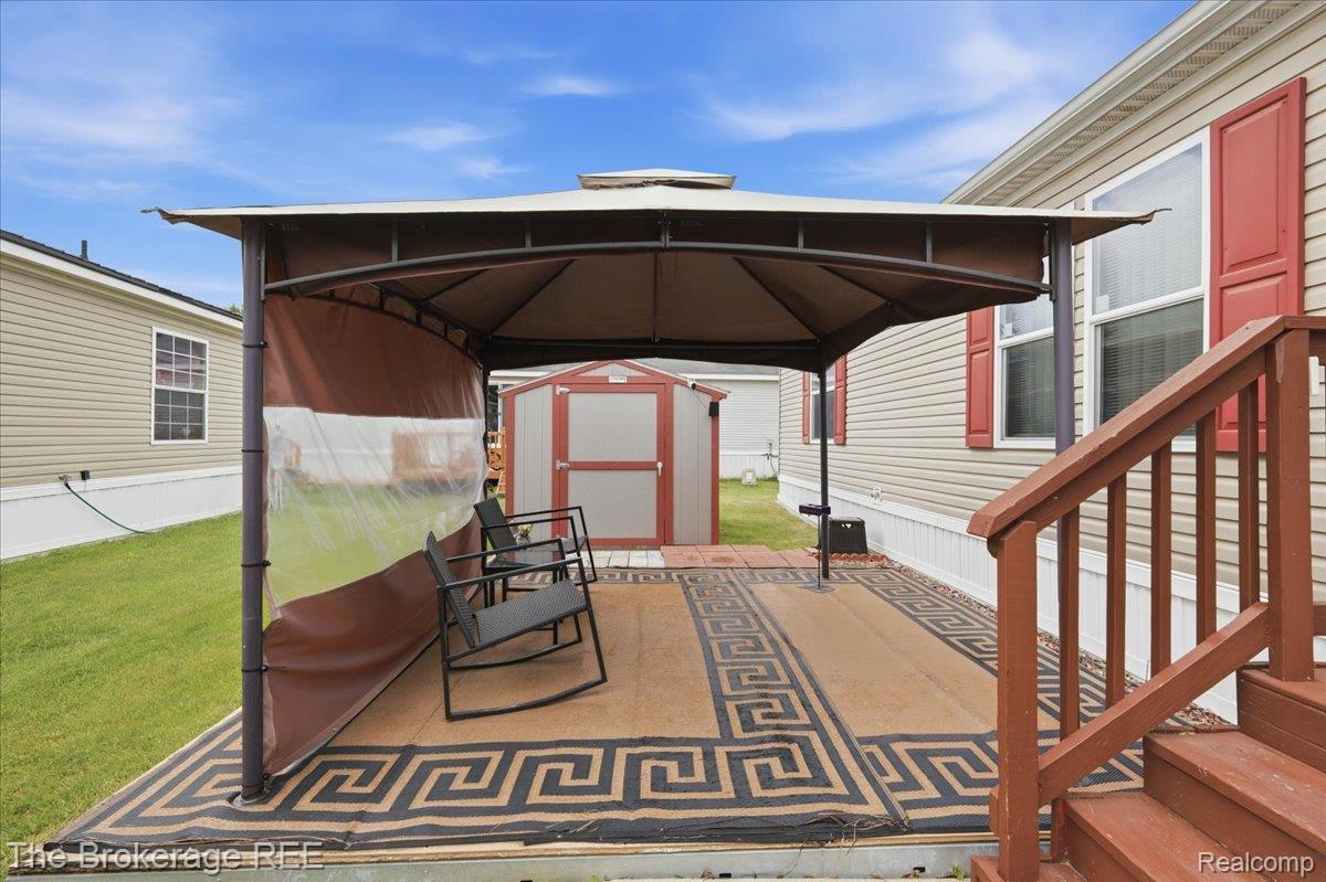9542 Foxwell Circle