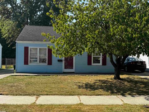 19380 ROSCOMMON Street Harper Woods City MI 48225