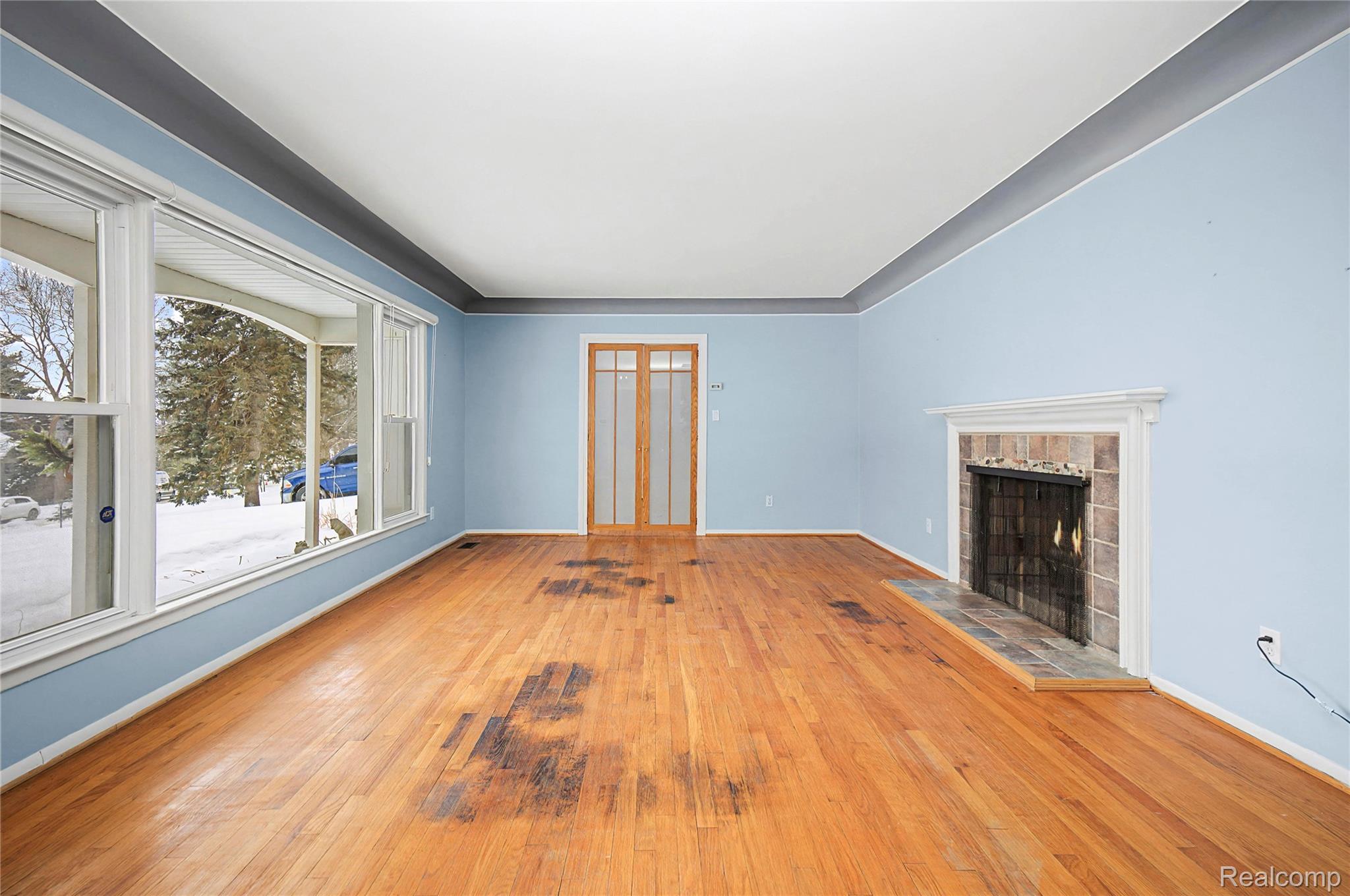 6380 Wellesley Terrace