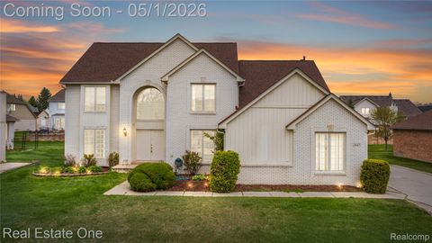 Photo of 2447 Lorenzo Drive, Sterling Heights City, MI 48314 (MLS # 20261029912)