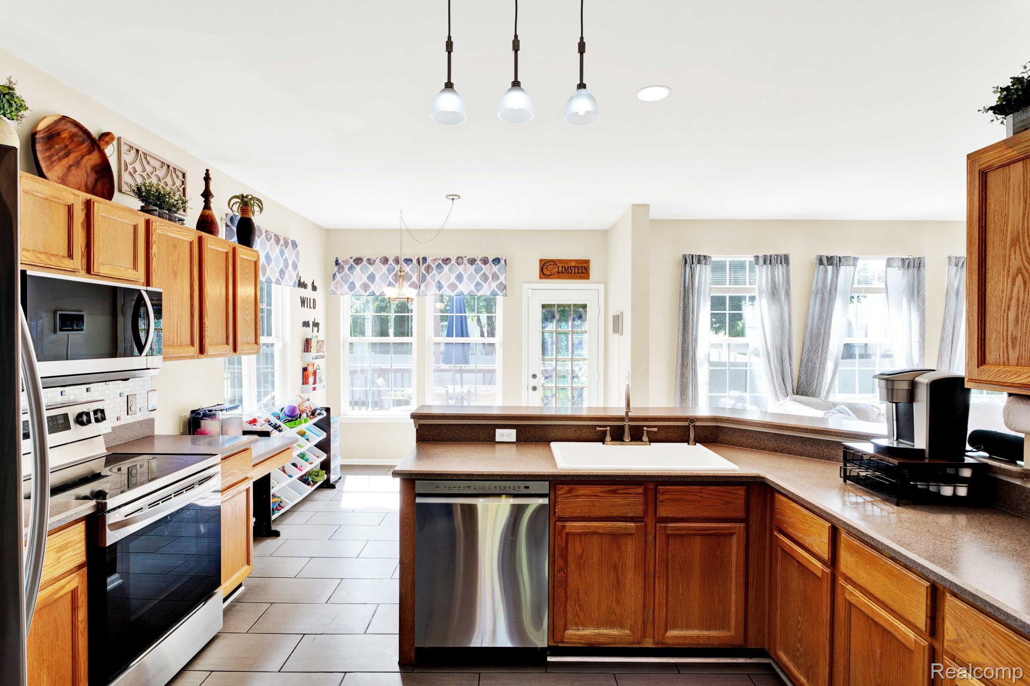 Westland City, Michigan 48185, United States, 3 Bedrooms Bedrooms, ,3 BathroomsBathrooms,Residential,Active,167209