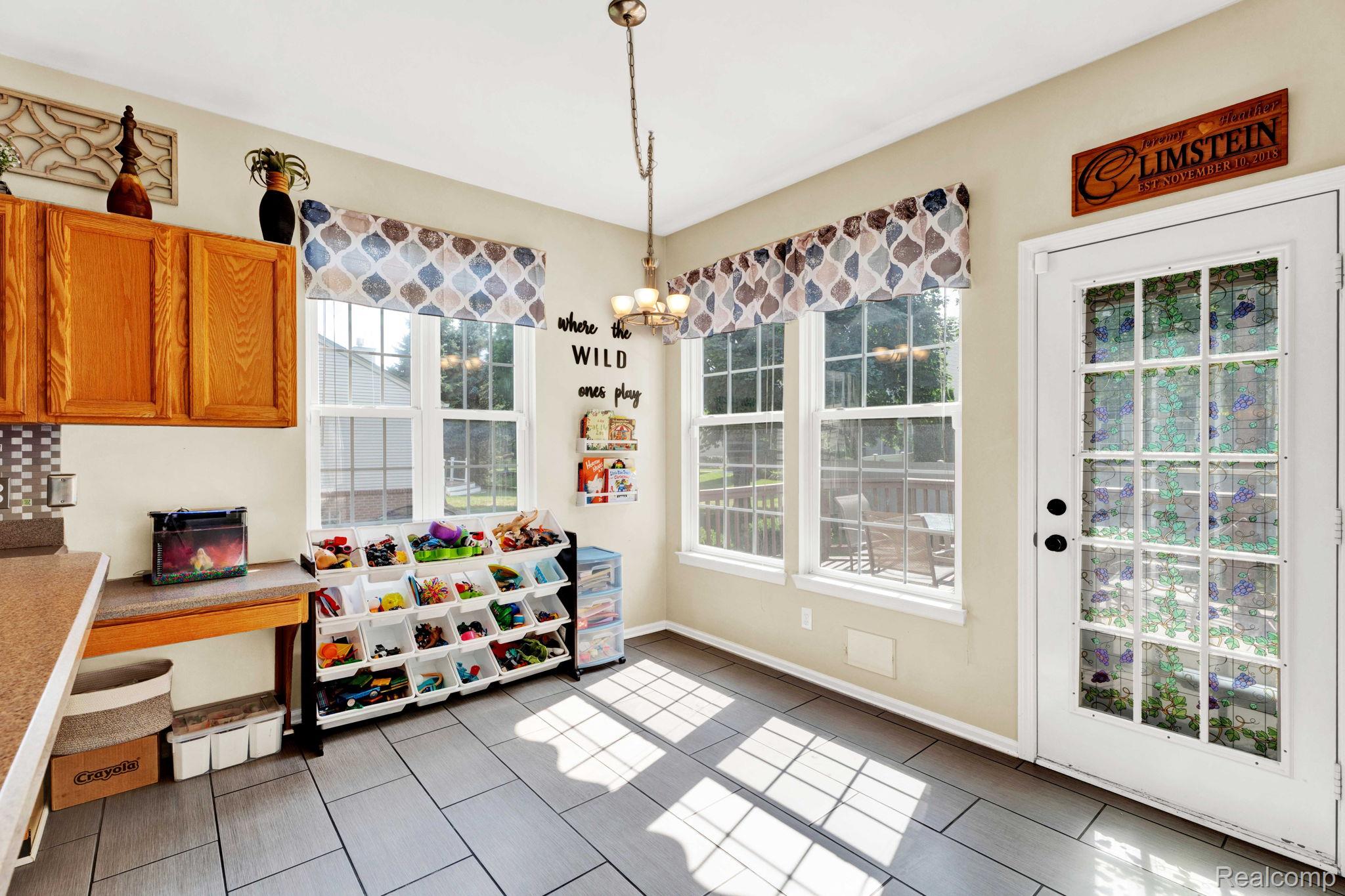 Westland City, Michigan 48185, United States, 3 Bedrooms Bedrooms, ,3 BathroomsBathrooms,Residential,Active,167209