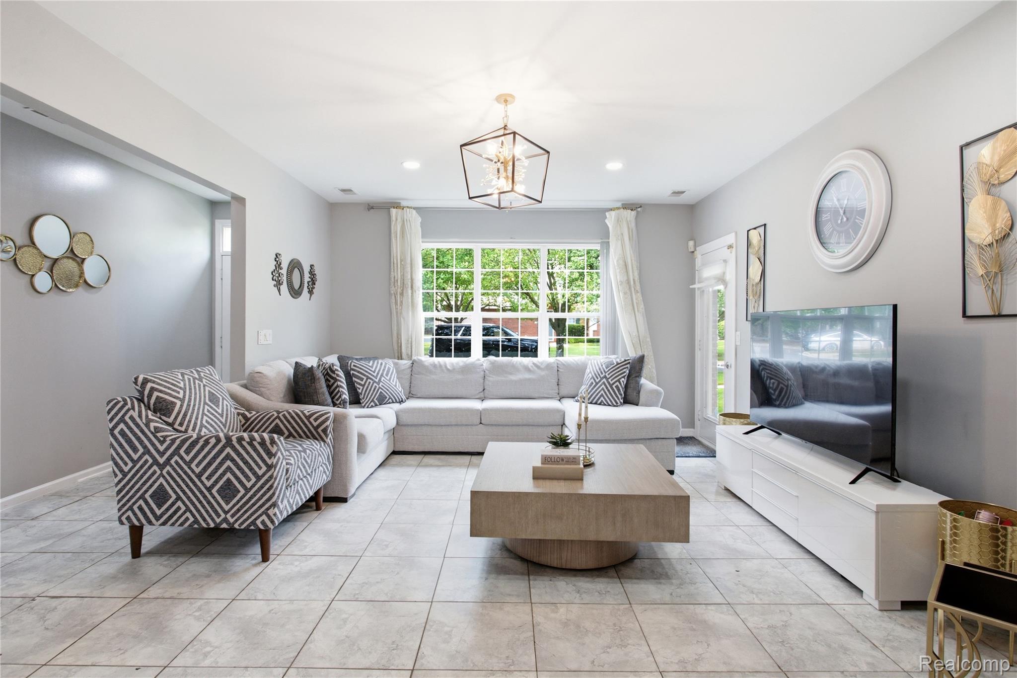 13169 Canopy Drive