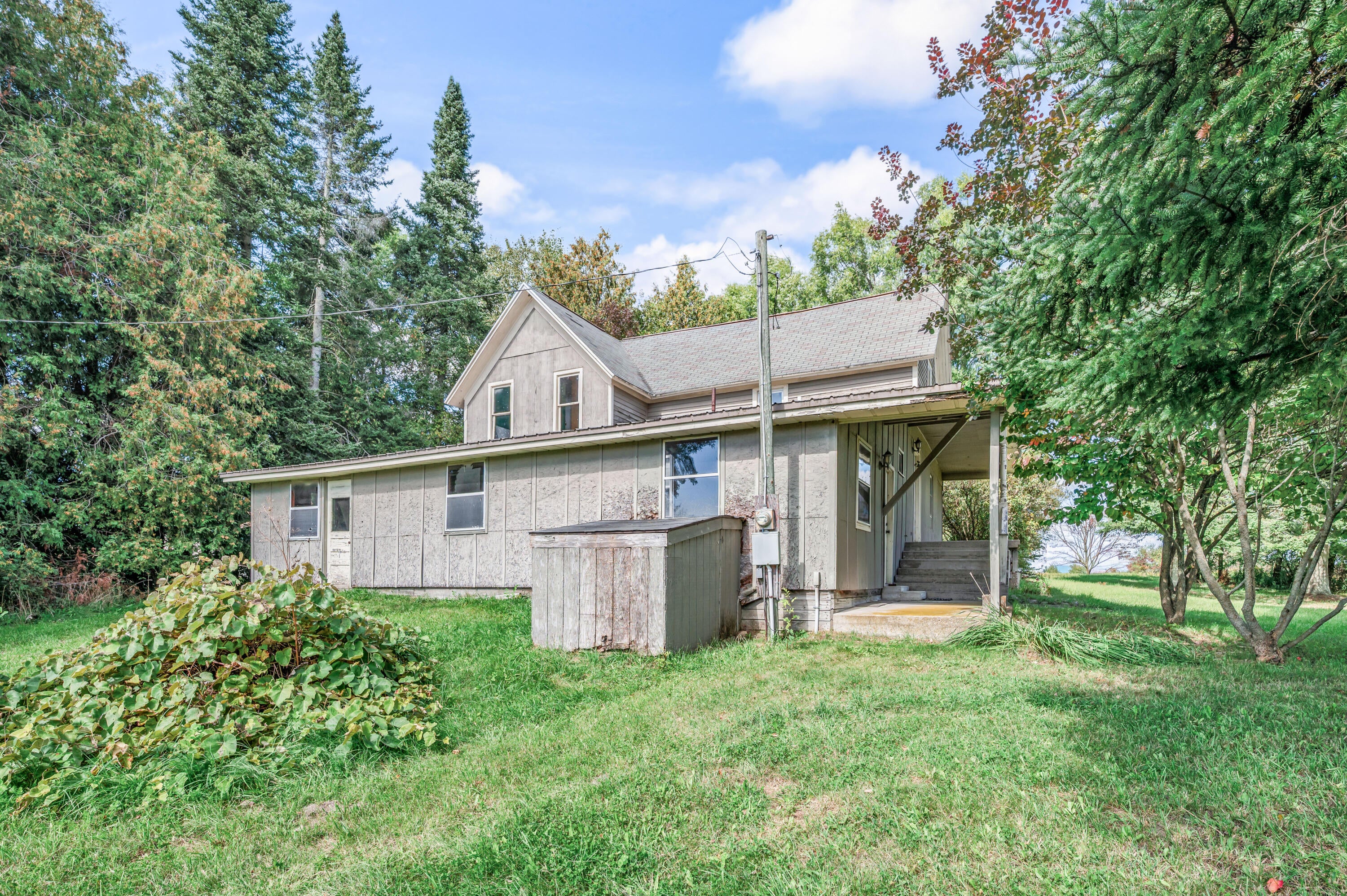 14864 Mackinaw Trail