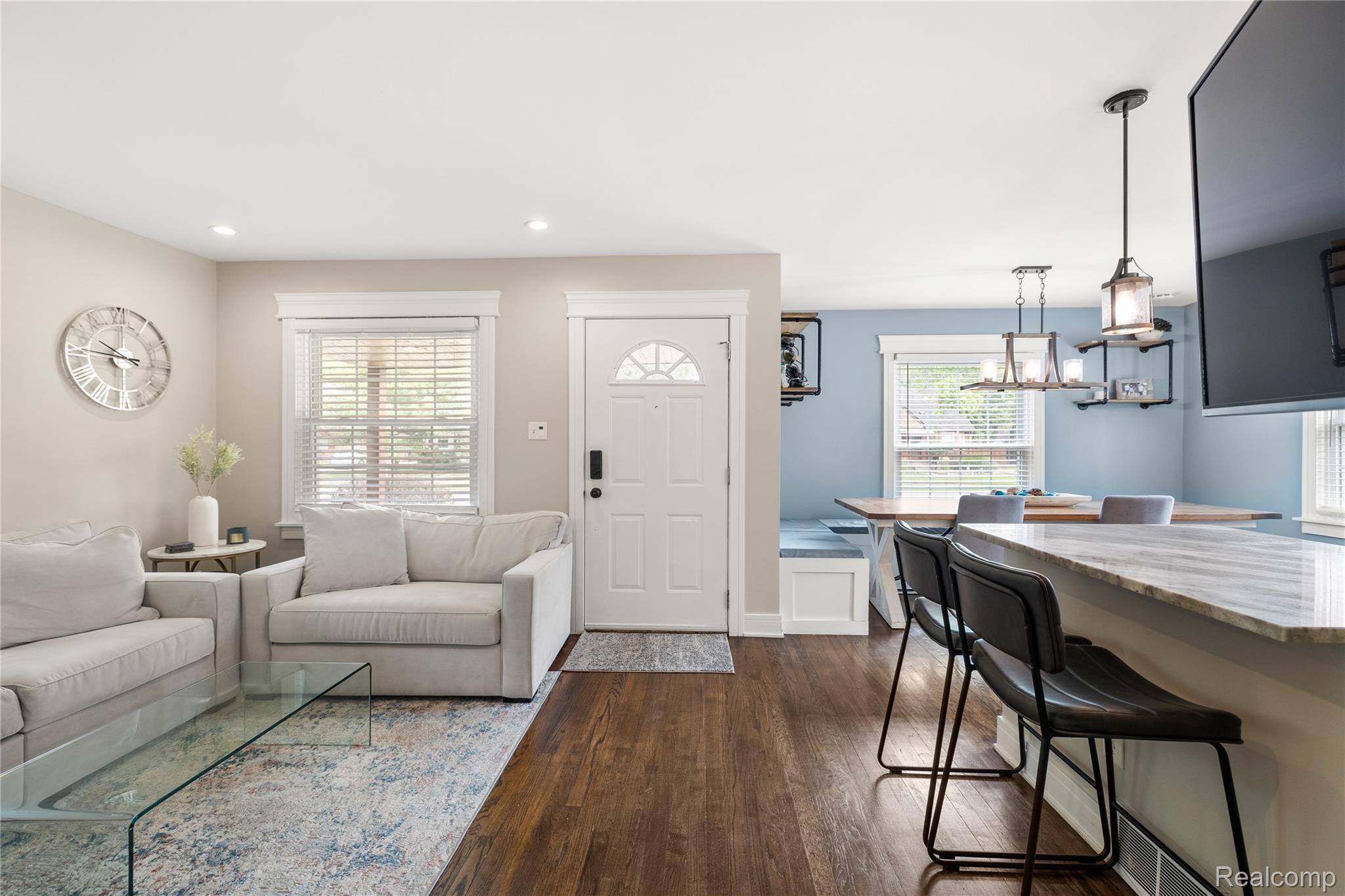 1609 Catalpa Drive