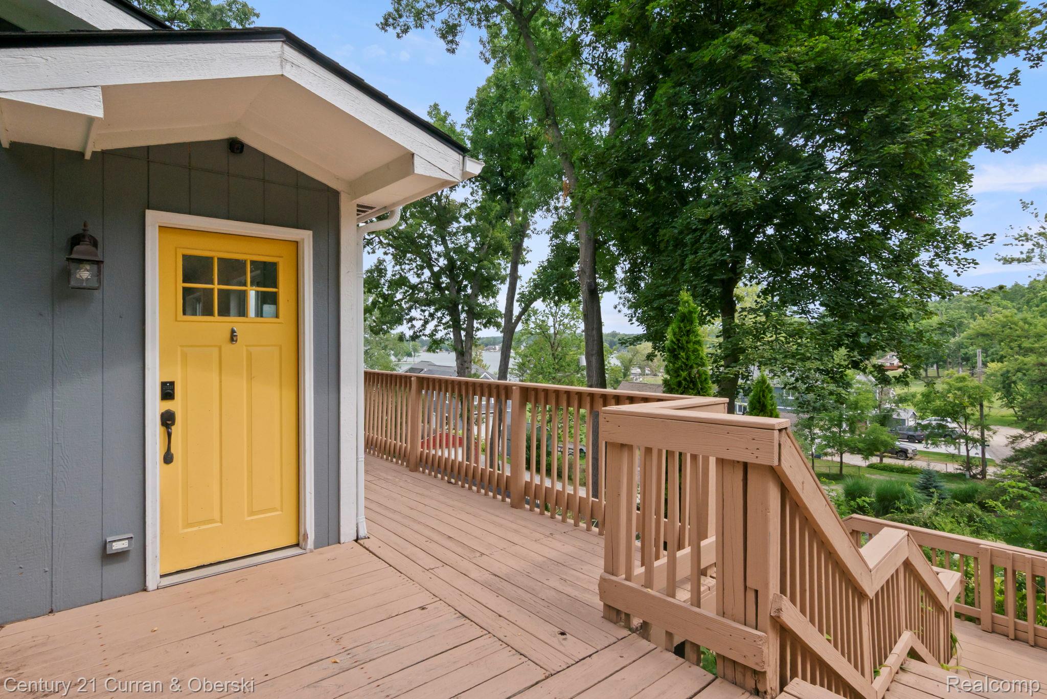 10492 Lake Shore Drive