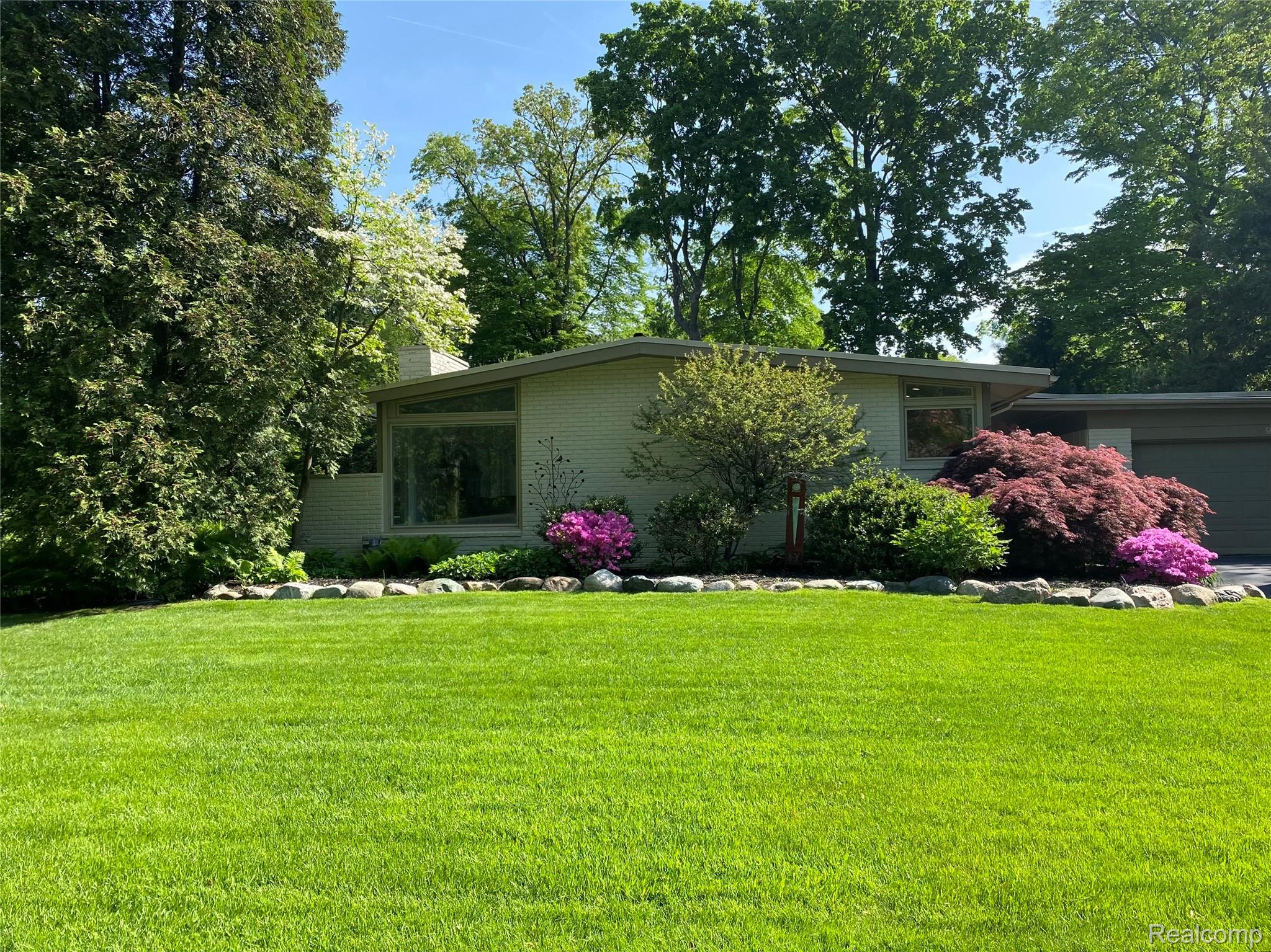 921 Arden Lane