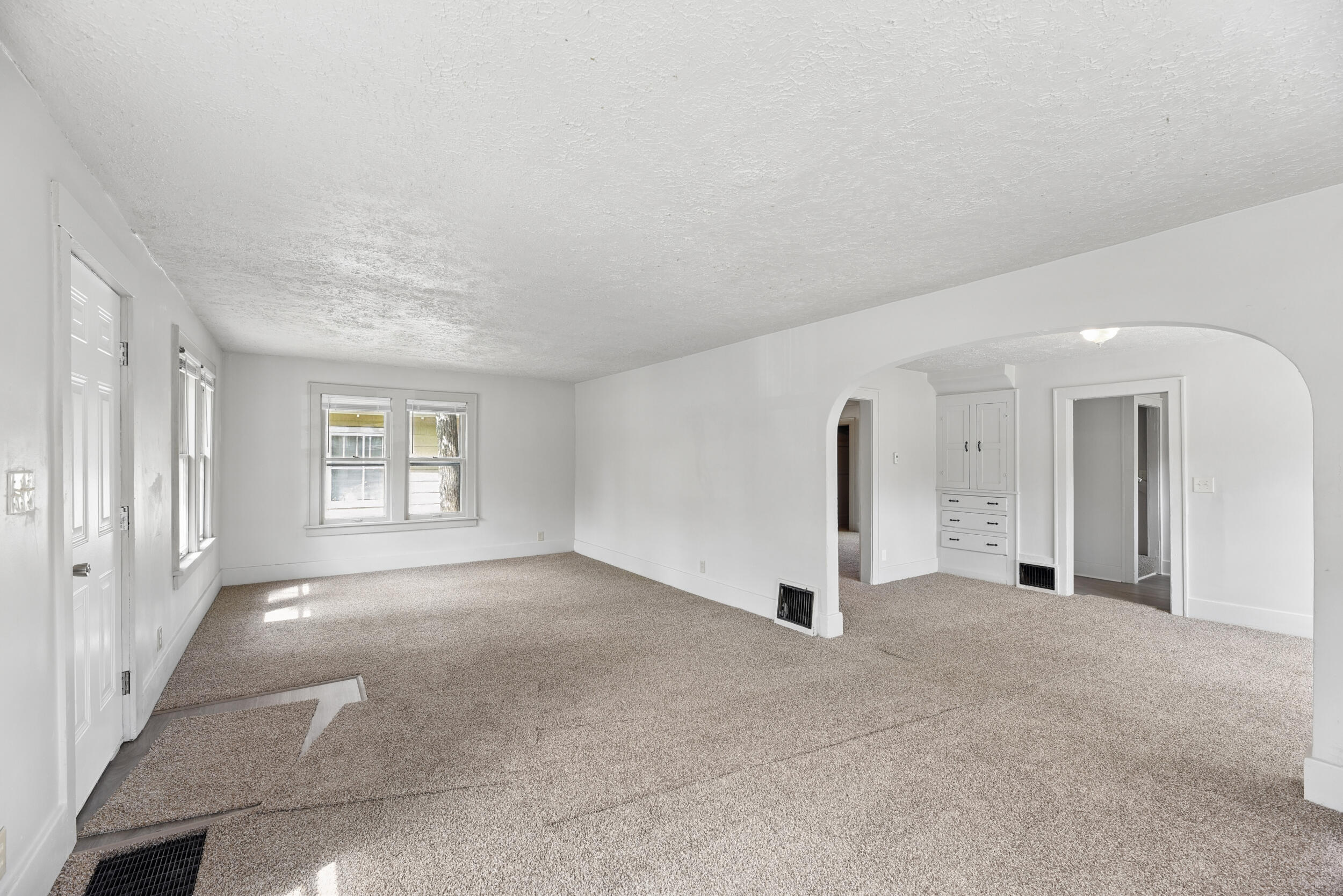 1135 Lavette Avenue
