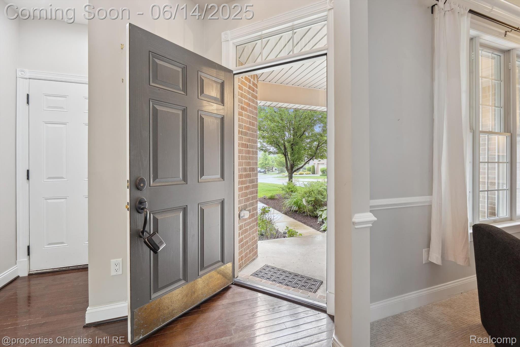 45011 BROADMOOR Circle S