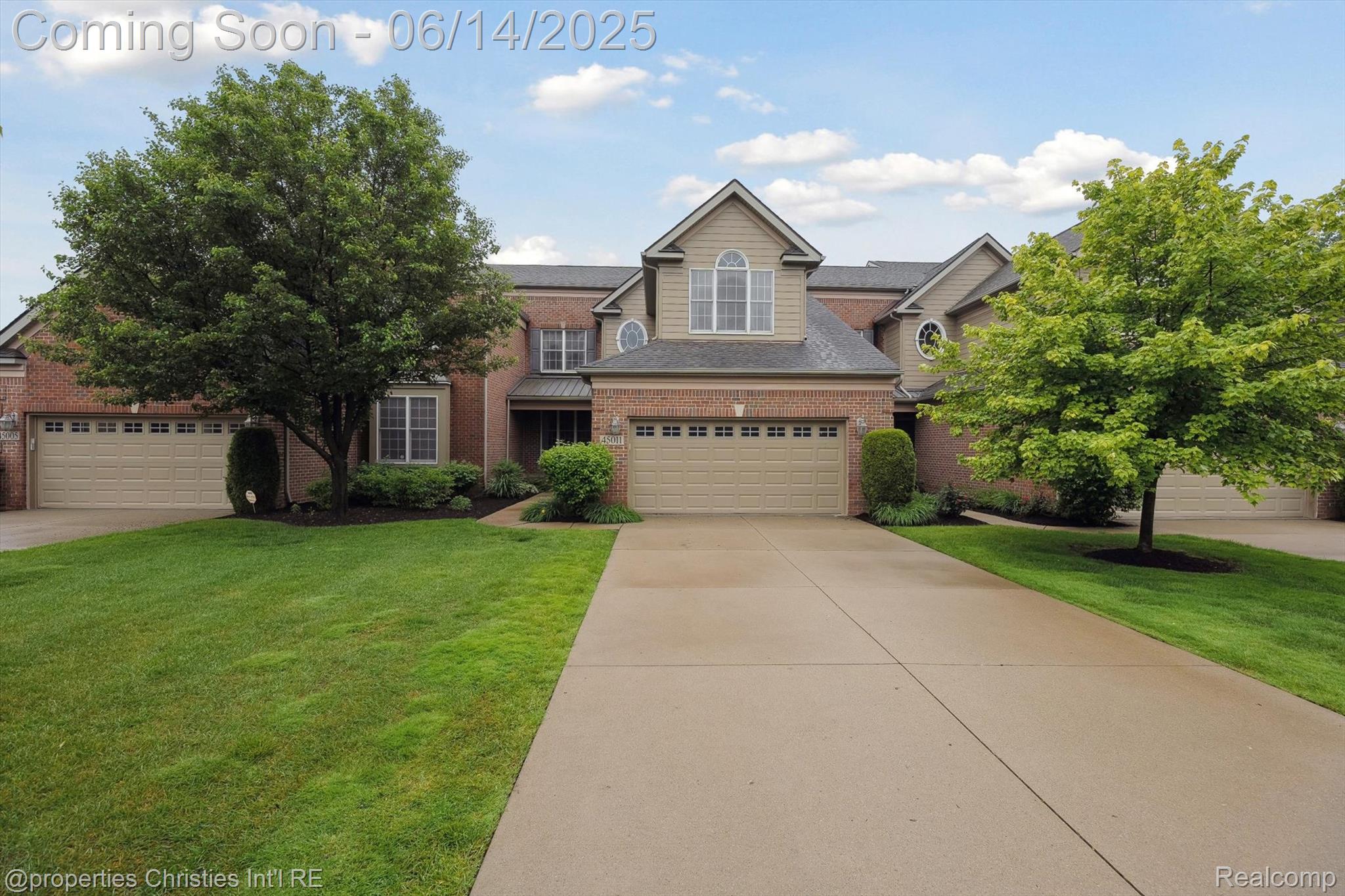45011 BROADMOOR Circle S