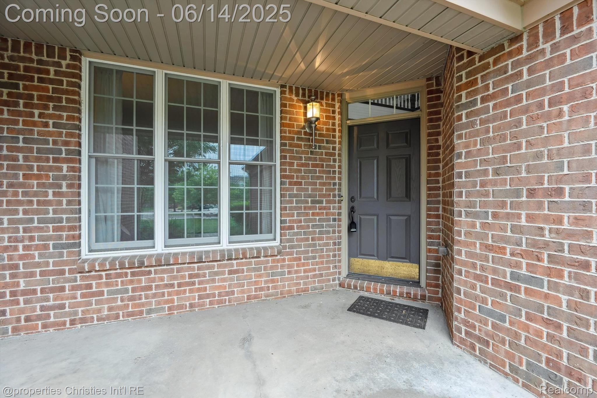 45011 BROADMOOR Circle S