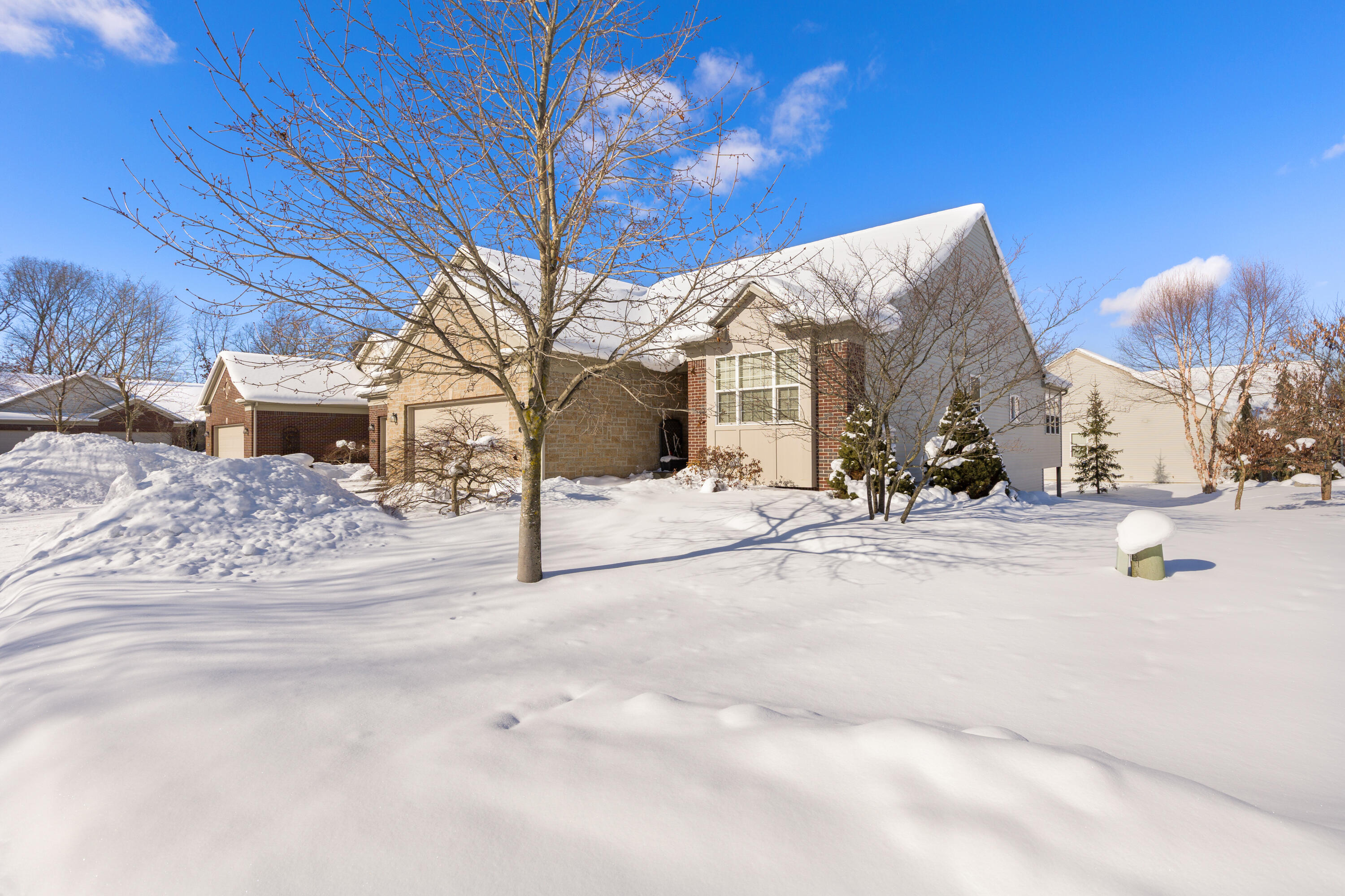 2921 Woodridge Circle NE 43