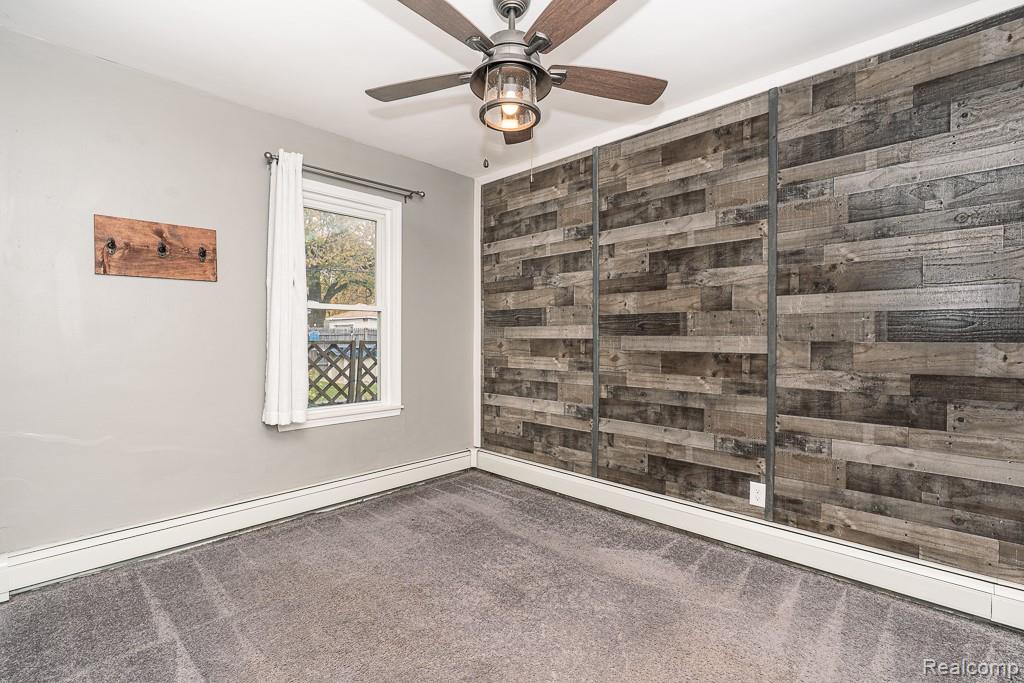 St Clair Shores City, Michigan 48082, United States, 4 Bedrooms Bedrooms, ,2 BathroomsBathrooms,Residential,Pending,237287