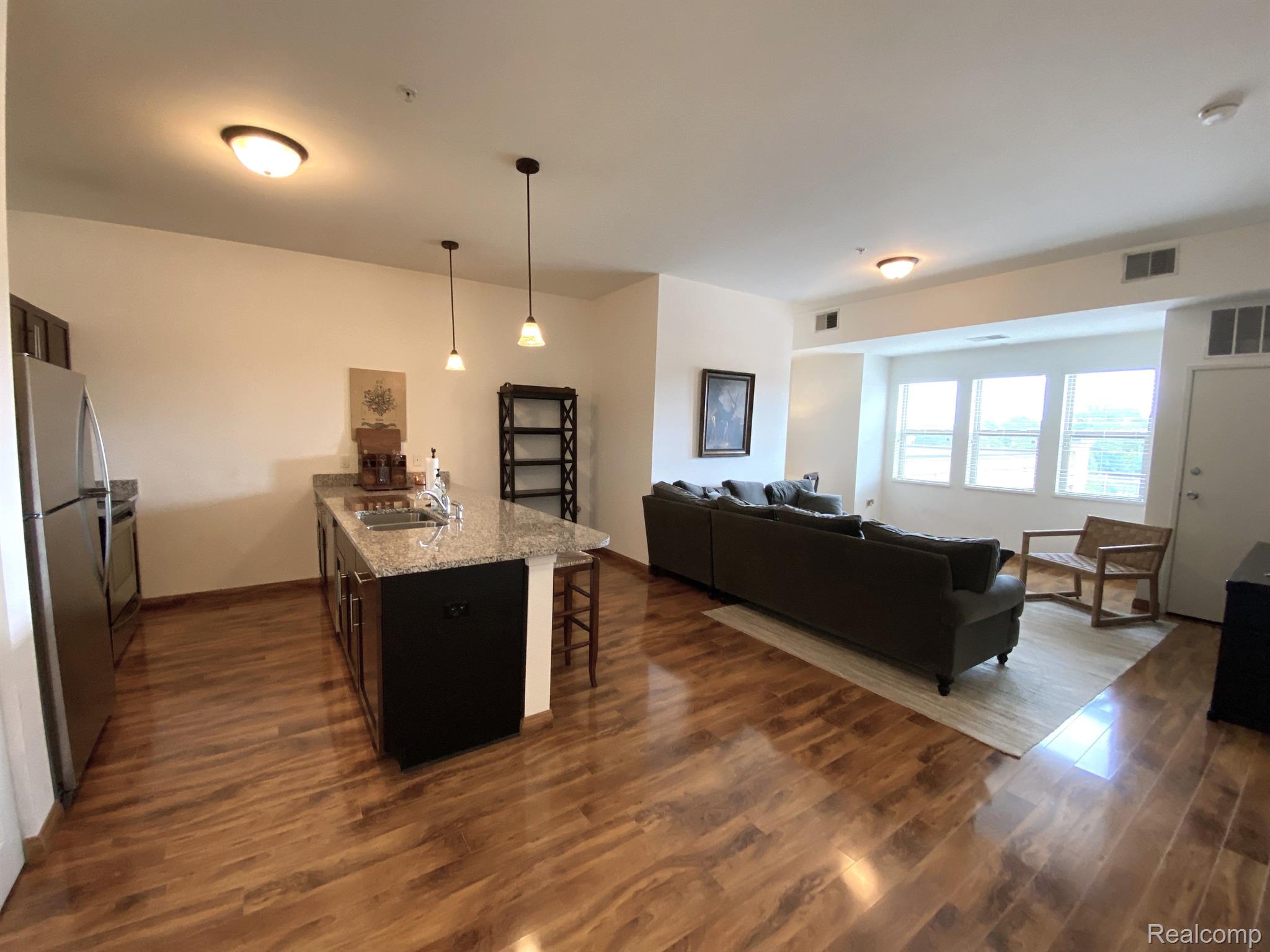 134 N LEROY Street 406