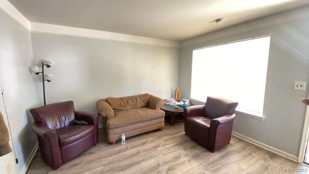 11268 Jewett Avenue