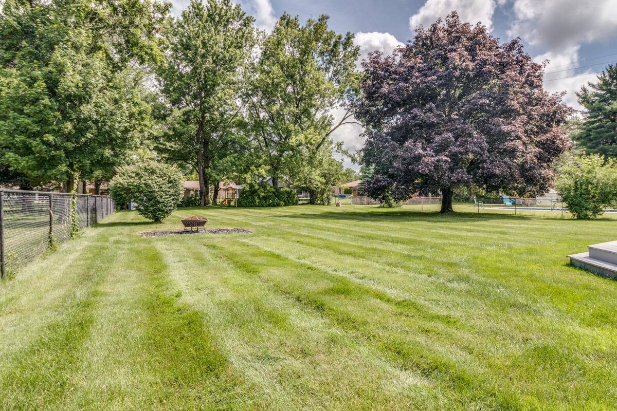 344 Lakeshore Drive