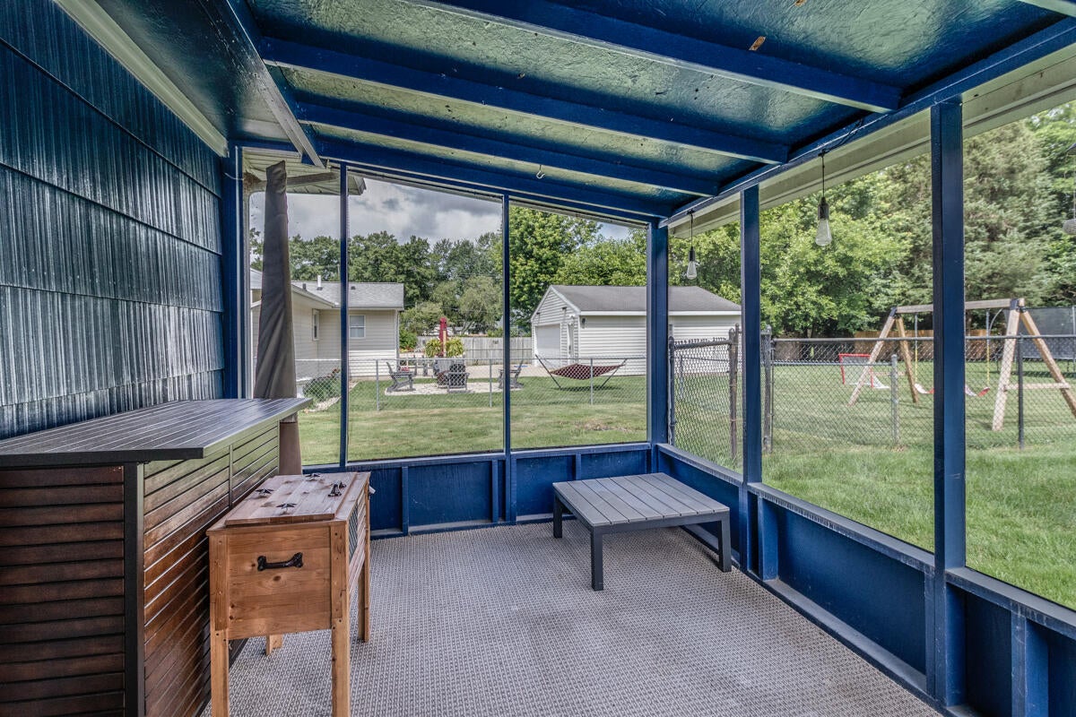 344 Lakeshore Drive