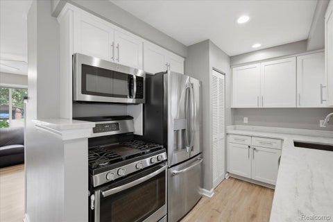 Tiny photo for 6641 Manson Drive, Waterford Charter Township, MI 48329 (MLS # 20261072122)