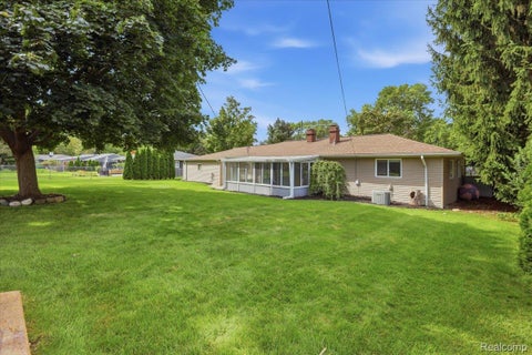 Tiny photo for 6641 Manson Drive, Waterford Charter Township, MI 48329 (MLS # 20261072122)