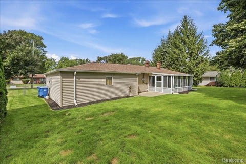 Tiny photo for 6641 Manson Drive, Waterford Charter Township, MI 48329 (MLS # 20261072122)