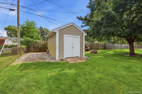 Tiny photo for 6641 Manson Drive, Waterford Charter Township, MI 48329 (MLS # 20261072122)